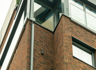 hotel-amsterdam-fasada-brick-house